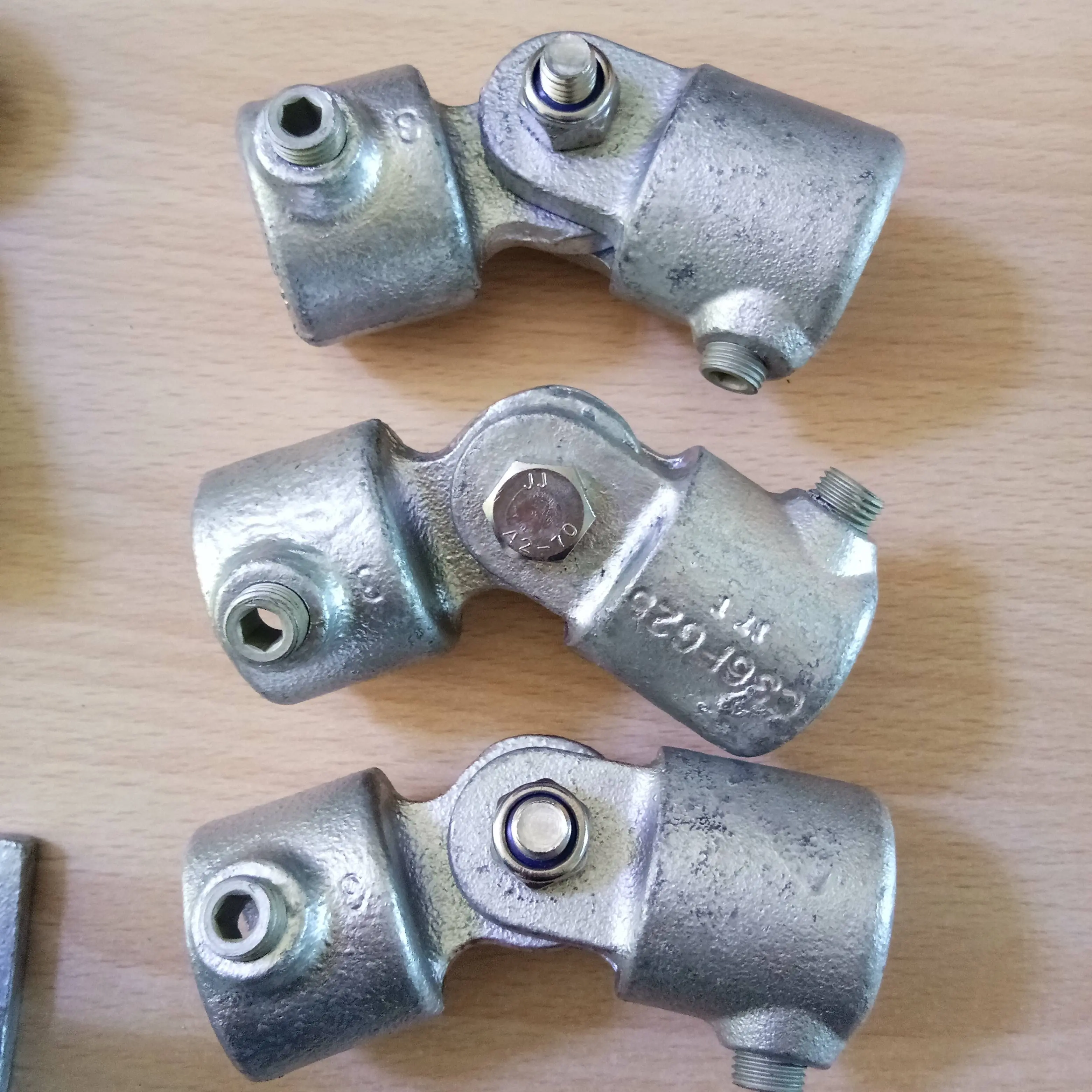 Galvanized floor flange
