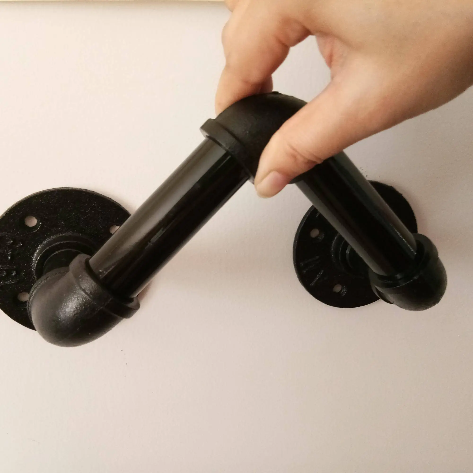 Black pipe fitting 180 degree elbow iron 90