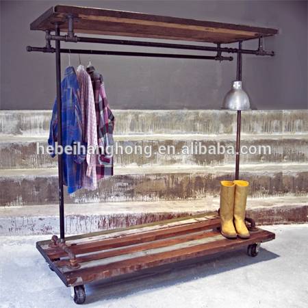3-holes malleable floor flange iron supplier